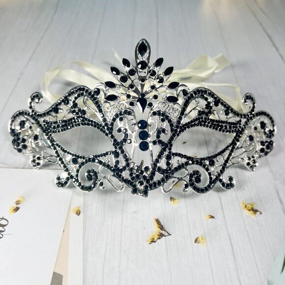 Masquerade Mask Luxury Black Crystal, Rhinestone Gothic Mask, Black Diamond Mask - Picture 1 of 4